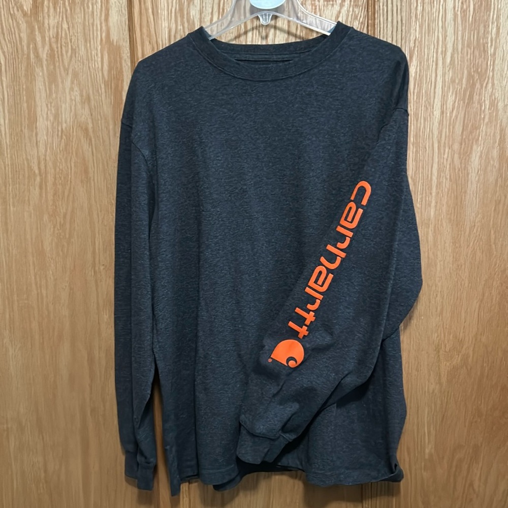 Carhartt heavy weight men’s long sleeve tshirt. Size Large.